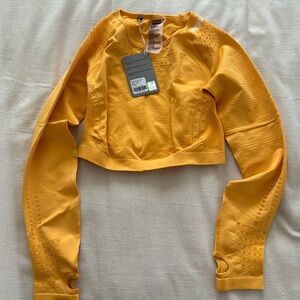 BNWT GYMSHARK CROPPED LONG SLEEVE
